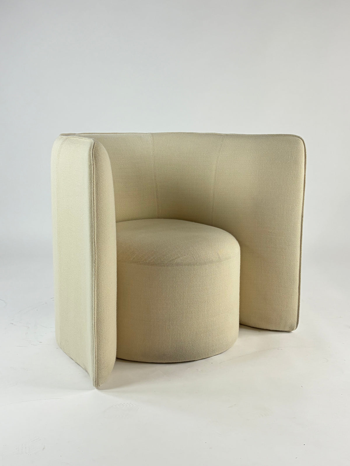 +Halle Proto Chair Out - Cremehvid