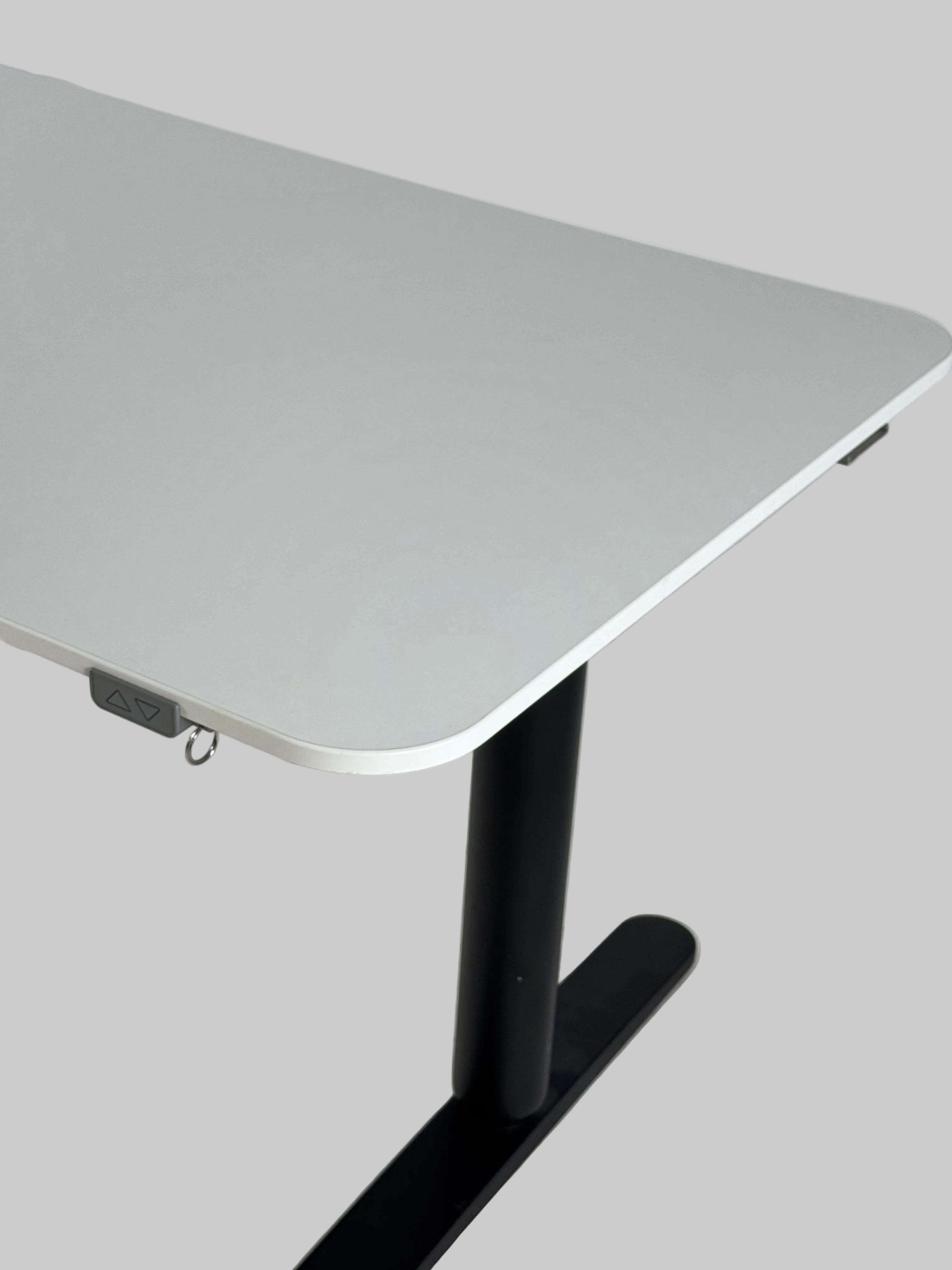 IKEA BEKANT Hæve/sænkebord – Hvid/Sort Stel 120x80 cm