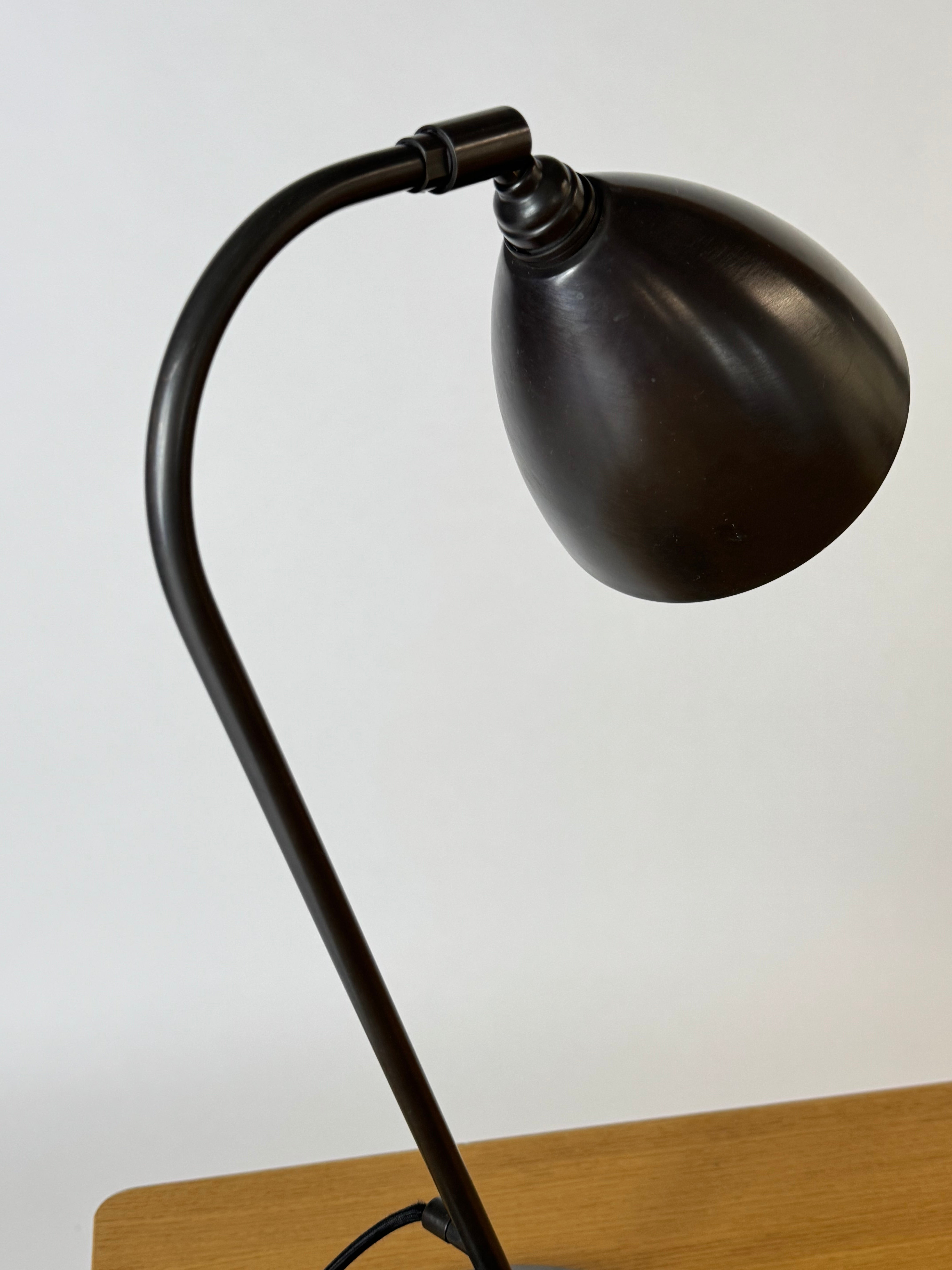 Gubi Bestlite BL2 – Black Brass