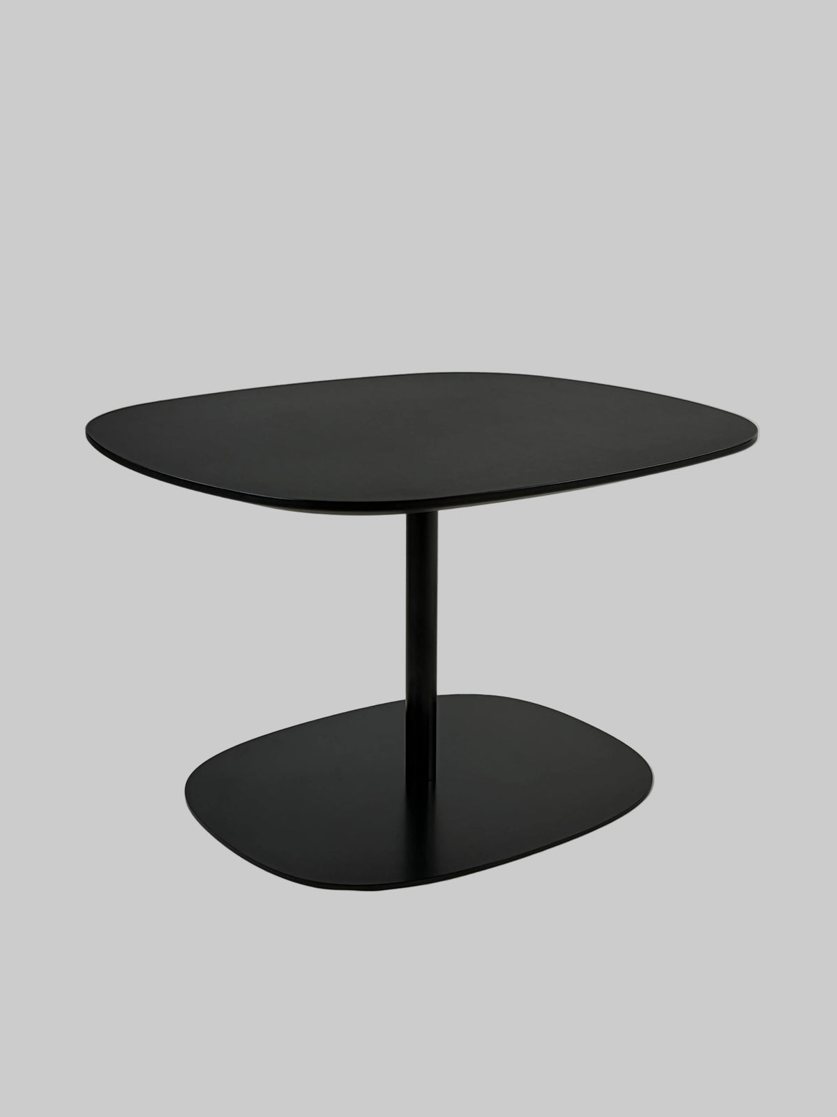 Skandiform Matsumoto Sofabord – Sort 77x67xH48cm