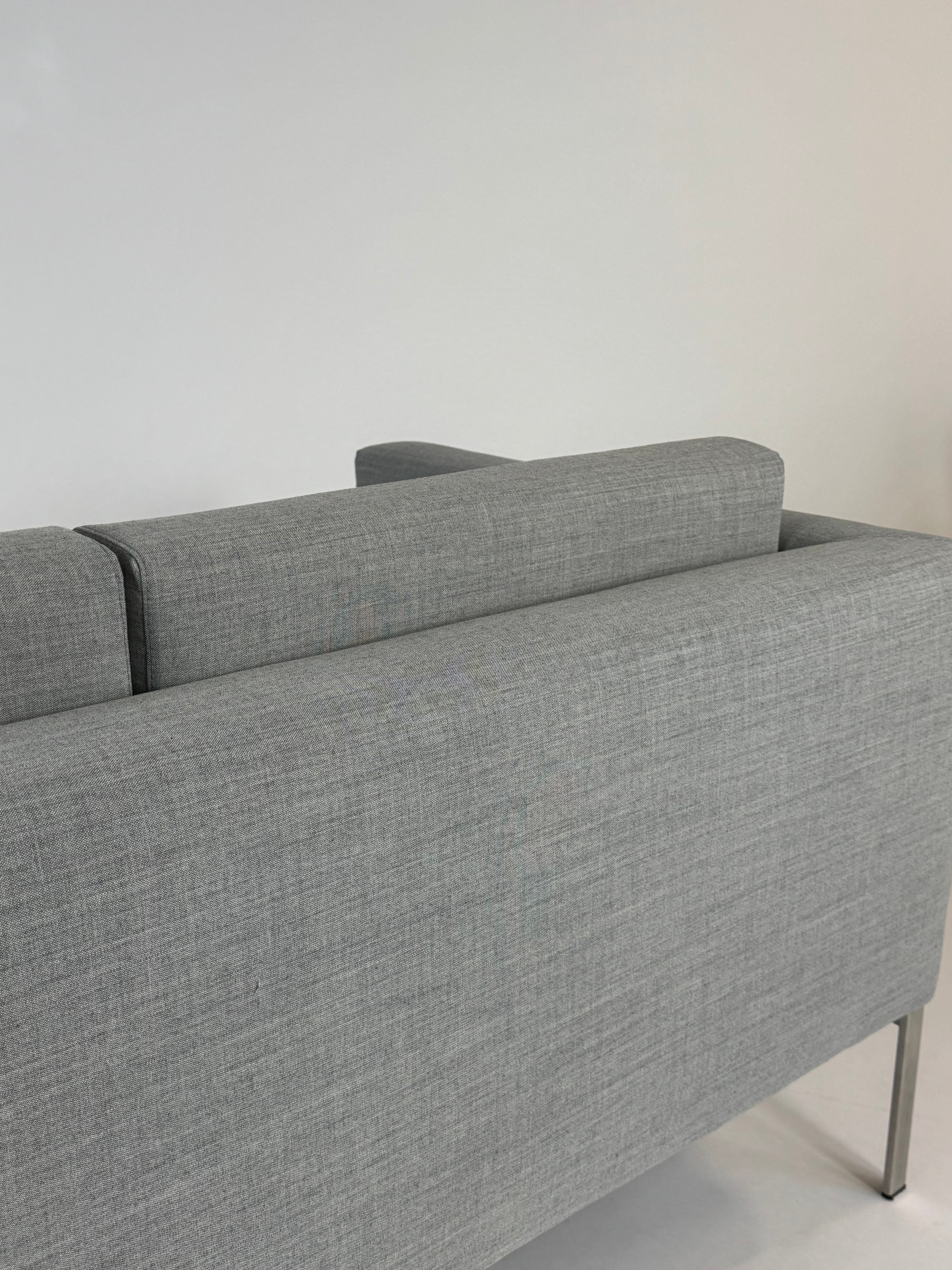 +Halle | Globe Two Sofa (Kvadrat Remix 123)