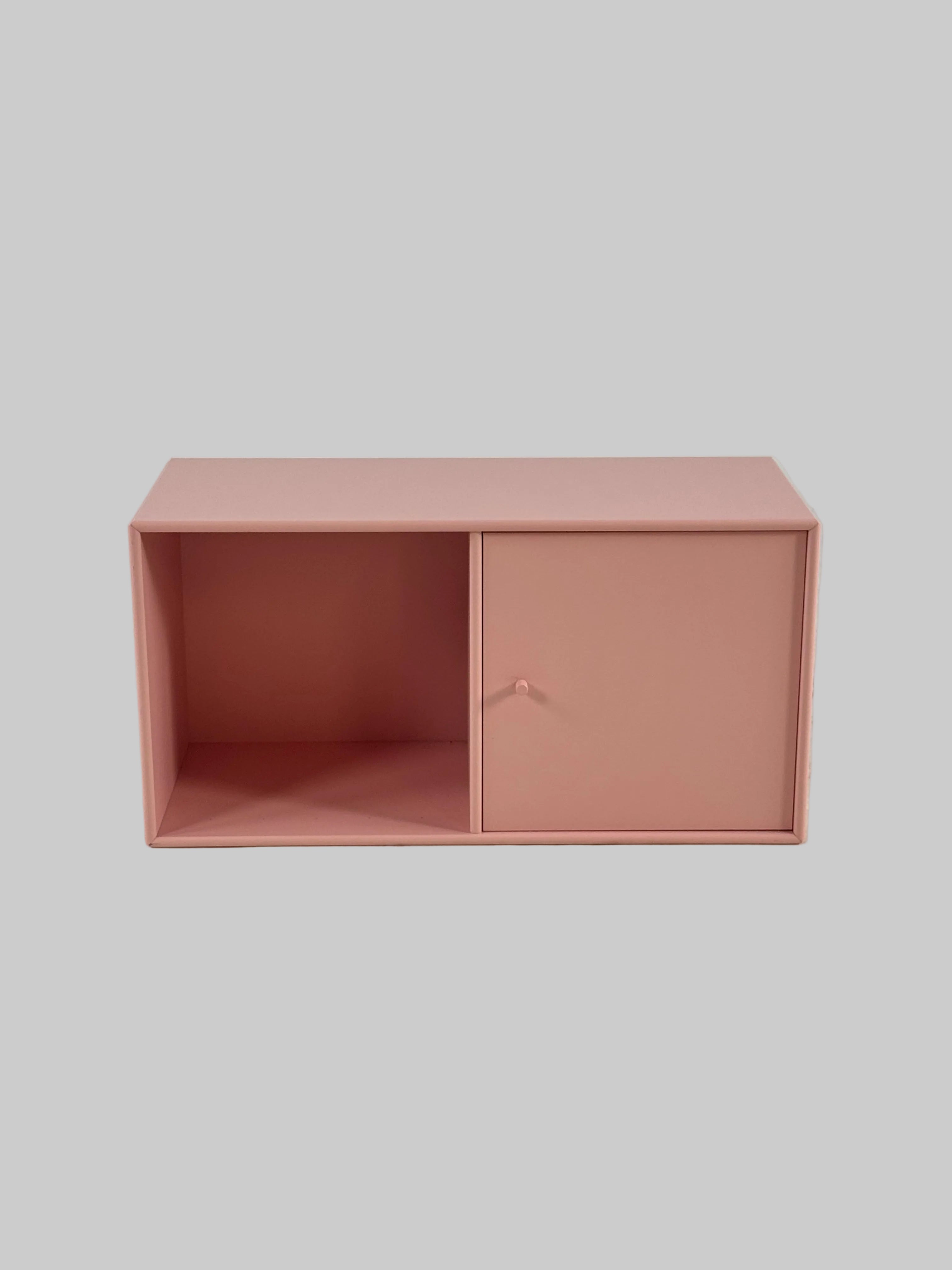 Montana Skab – Lyserød 70x30x36cm