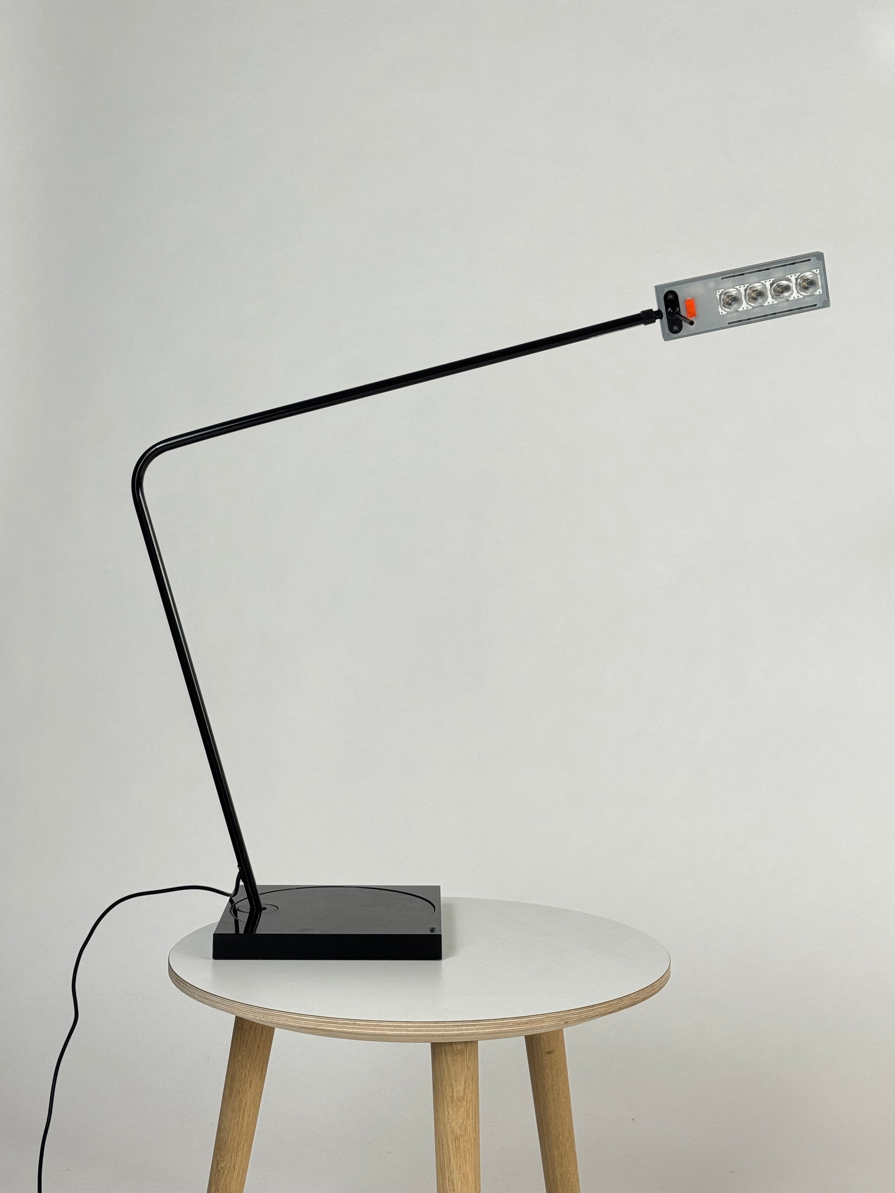Luxo | Ninety LED Bordlampe