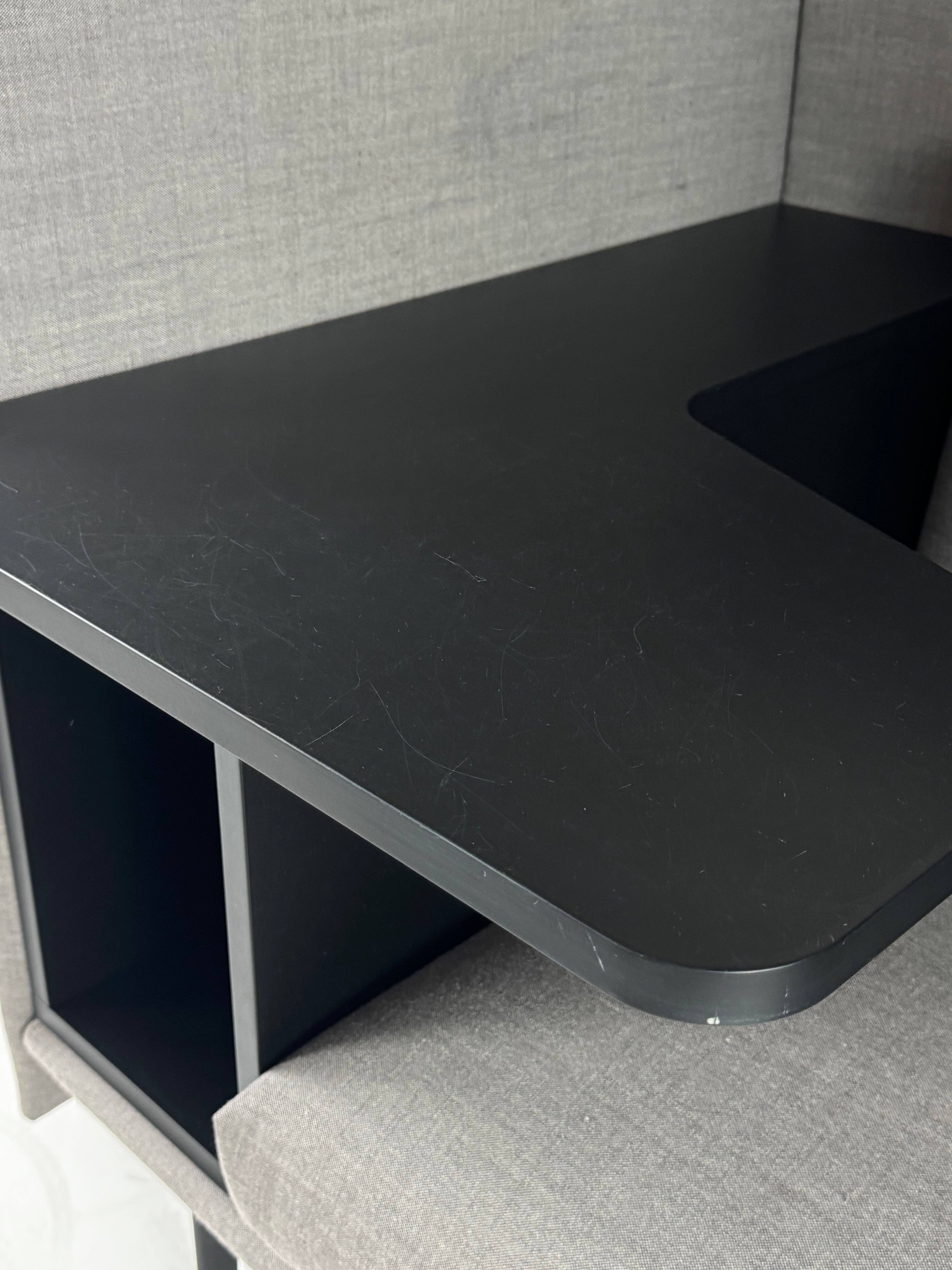 Muuto Outline Highback Sofa – Grå