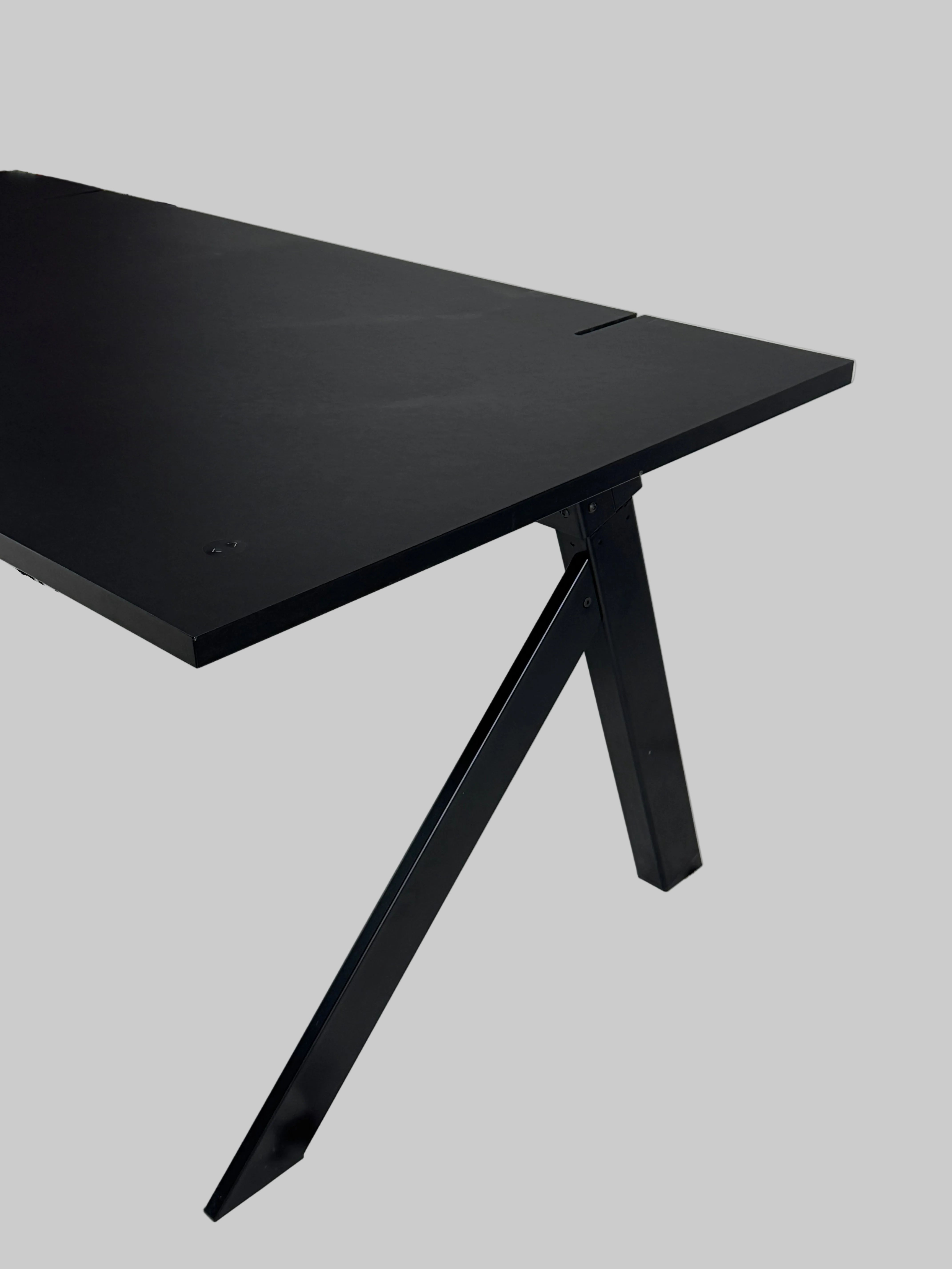 JensenPlus K2 Hæve/sænkebord – Sort 200x100cm