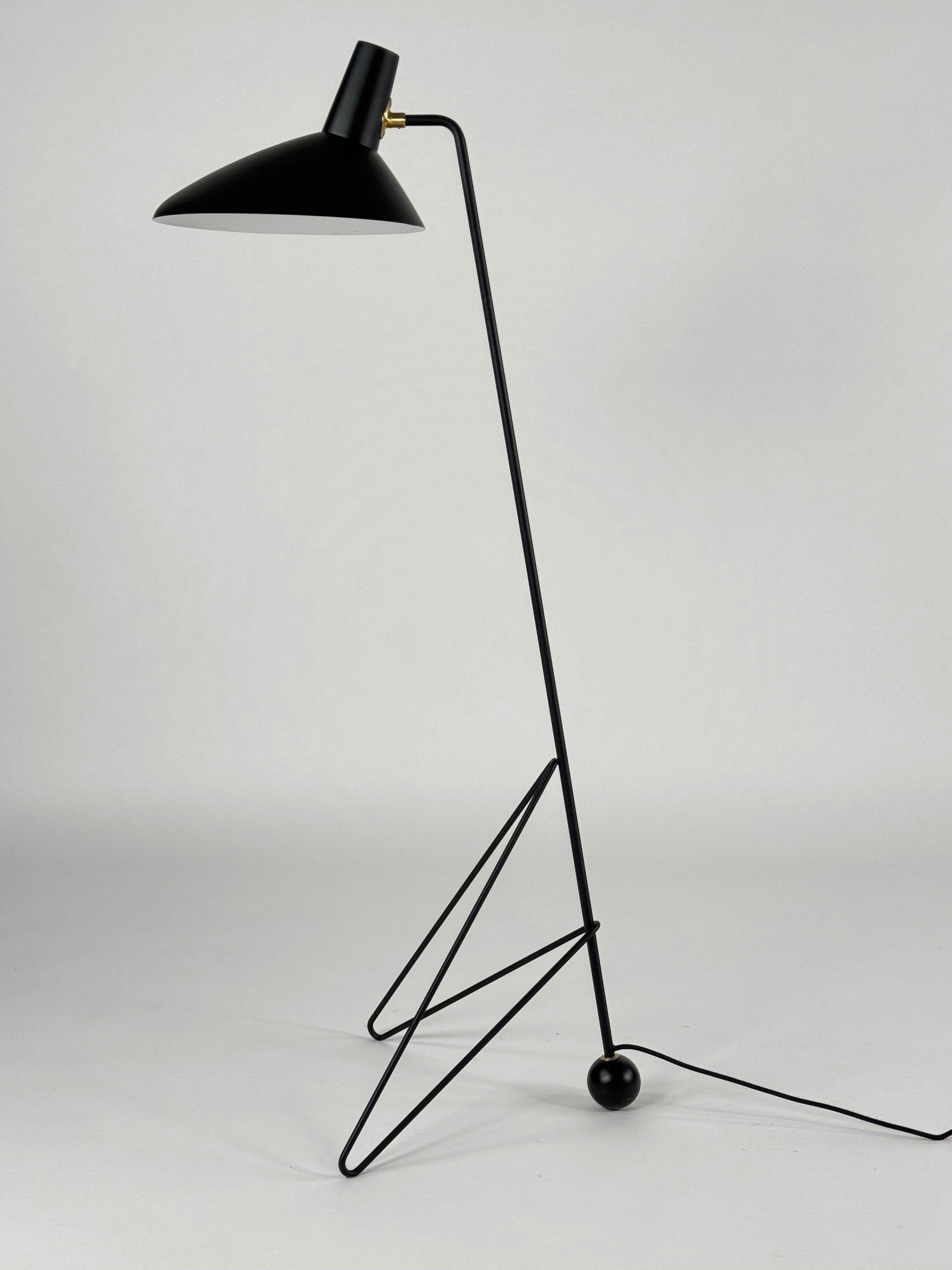 &tradition Tripod HM8 Lampe – Sort H 134 cm