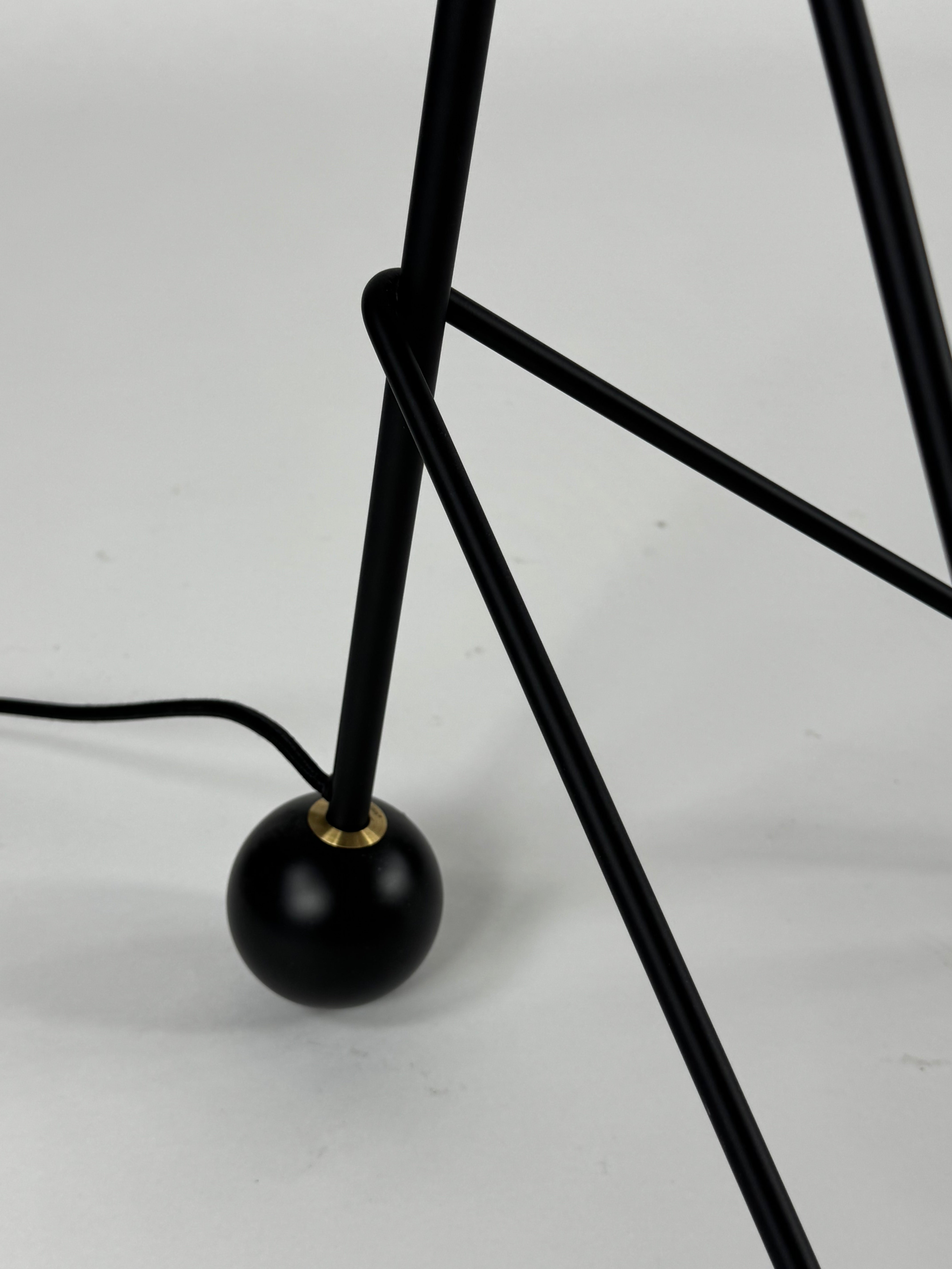 &tradition Tripod HM8 Lampe – Sort H 134 cm