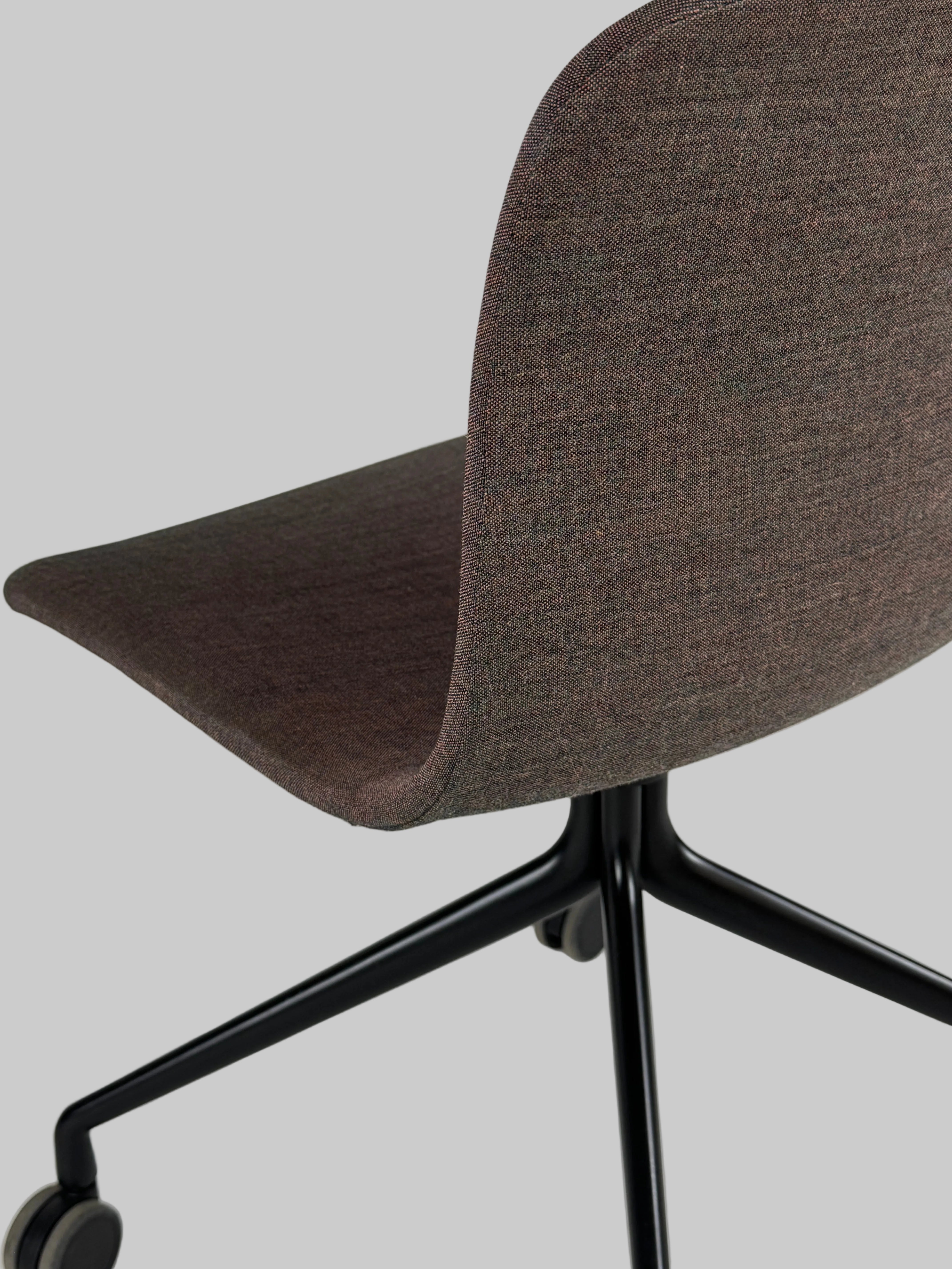 HAY AAC15 Stol - Brun/Sort Stel