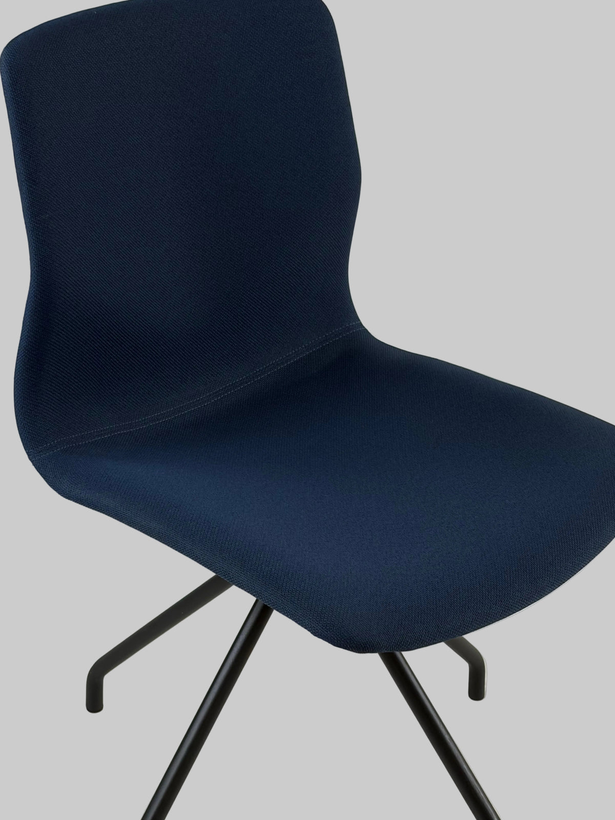 Four Design FourSure 11 Stol – Mørkeblå/Sort Stel