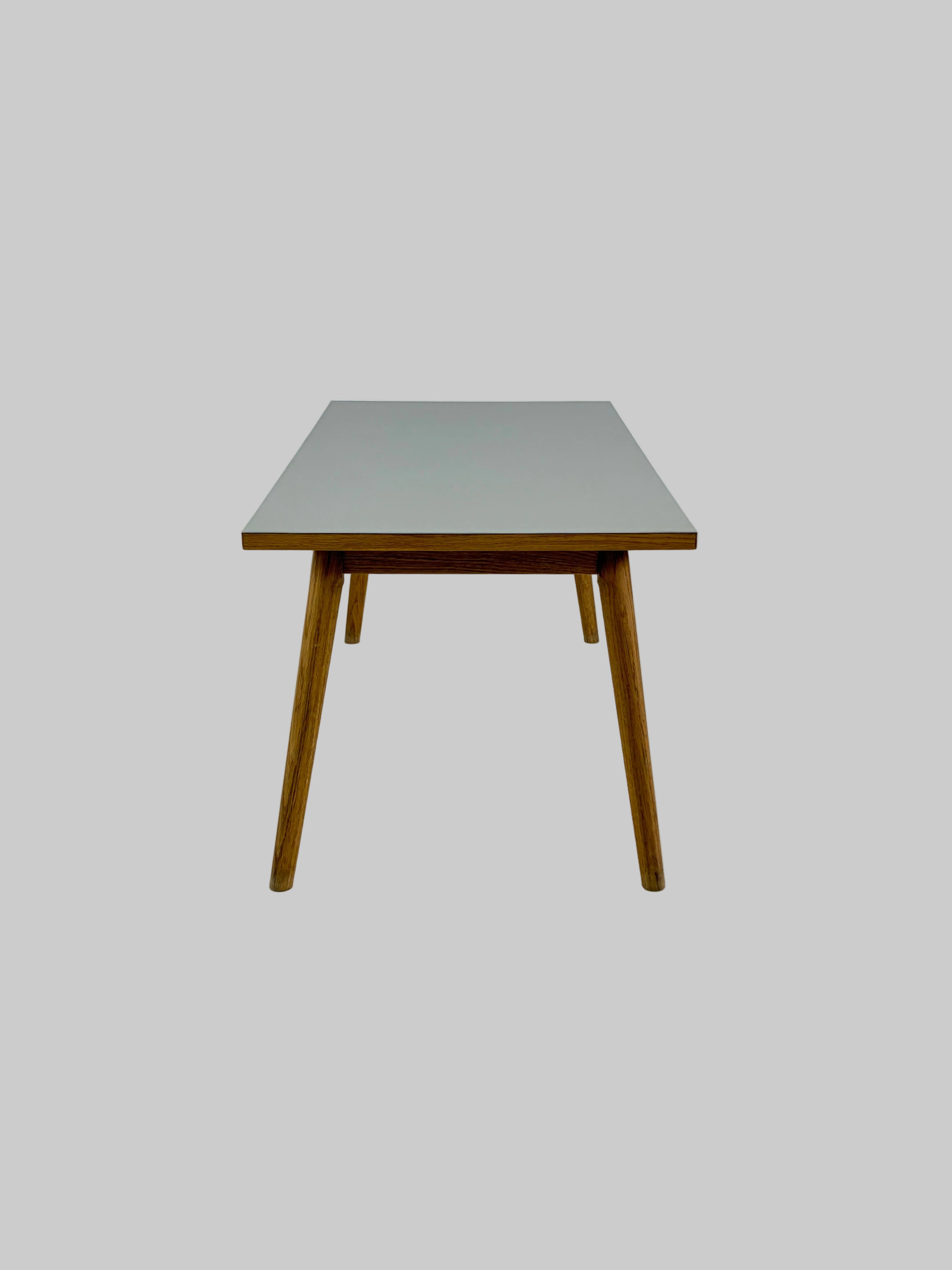 DAYLY AA-32 Sofabord – Grå/Eg Stel 100x50x45cm