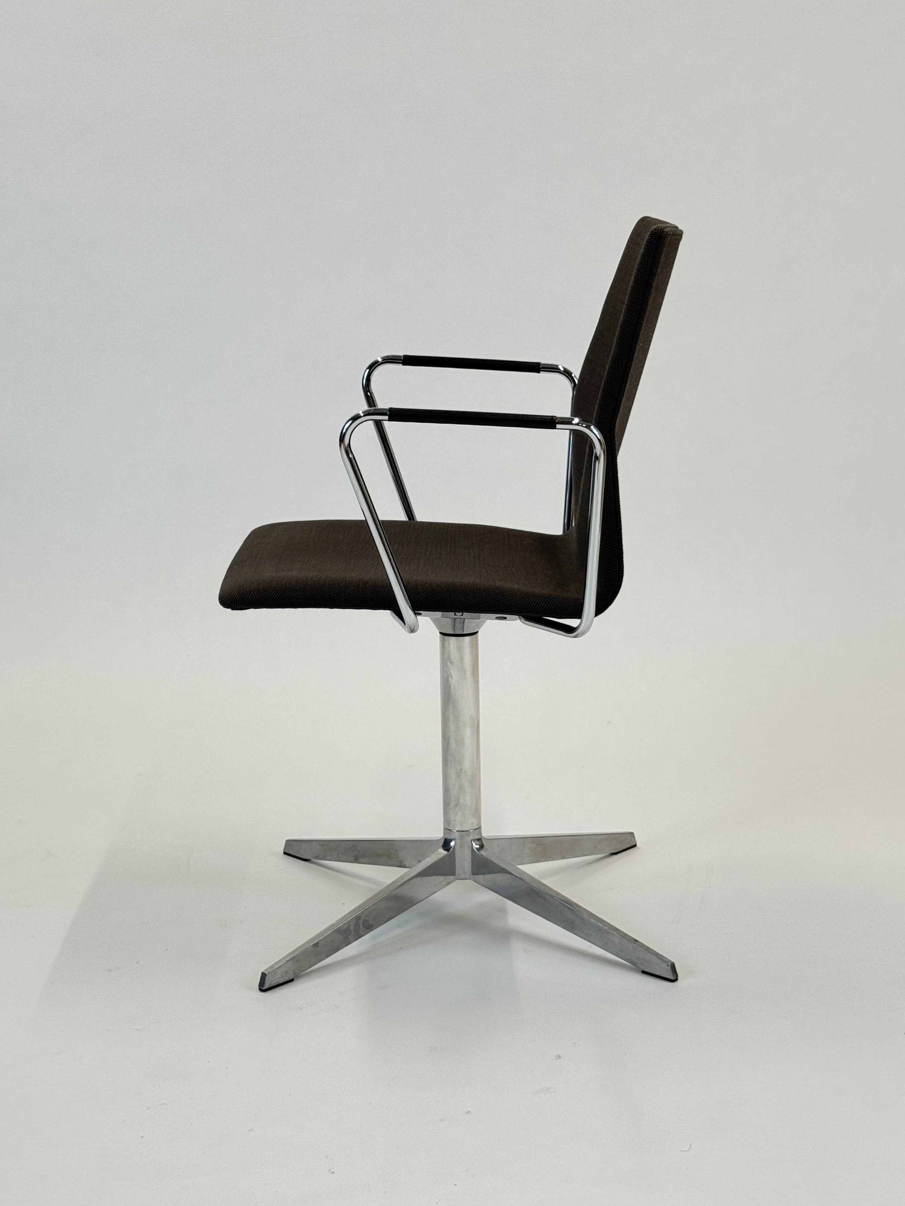 Four Design - 4-Cast Evo (Mørkebrun)