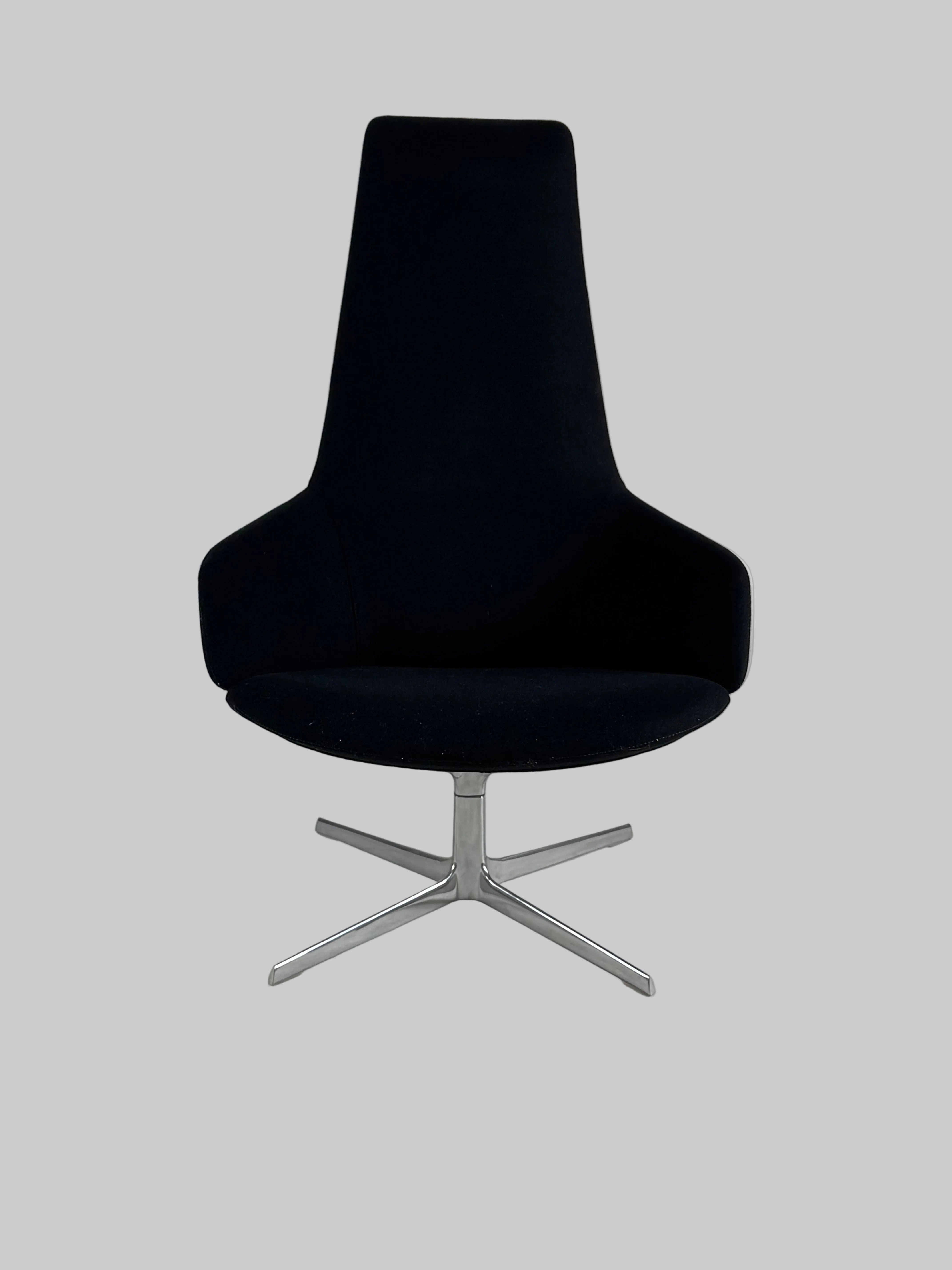 Arper Aston Loungestol – Sort/Krom Stel