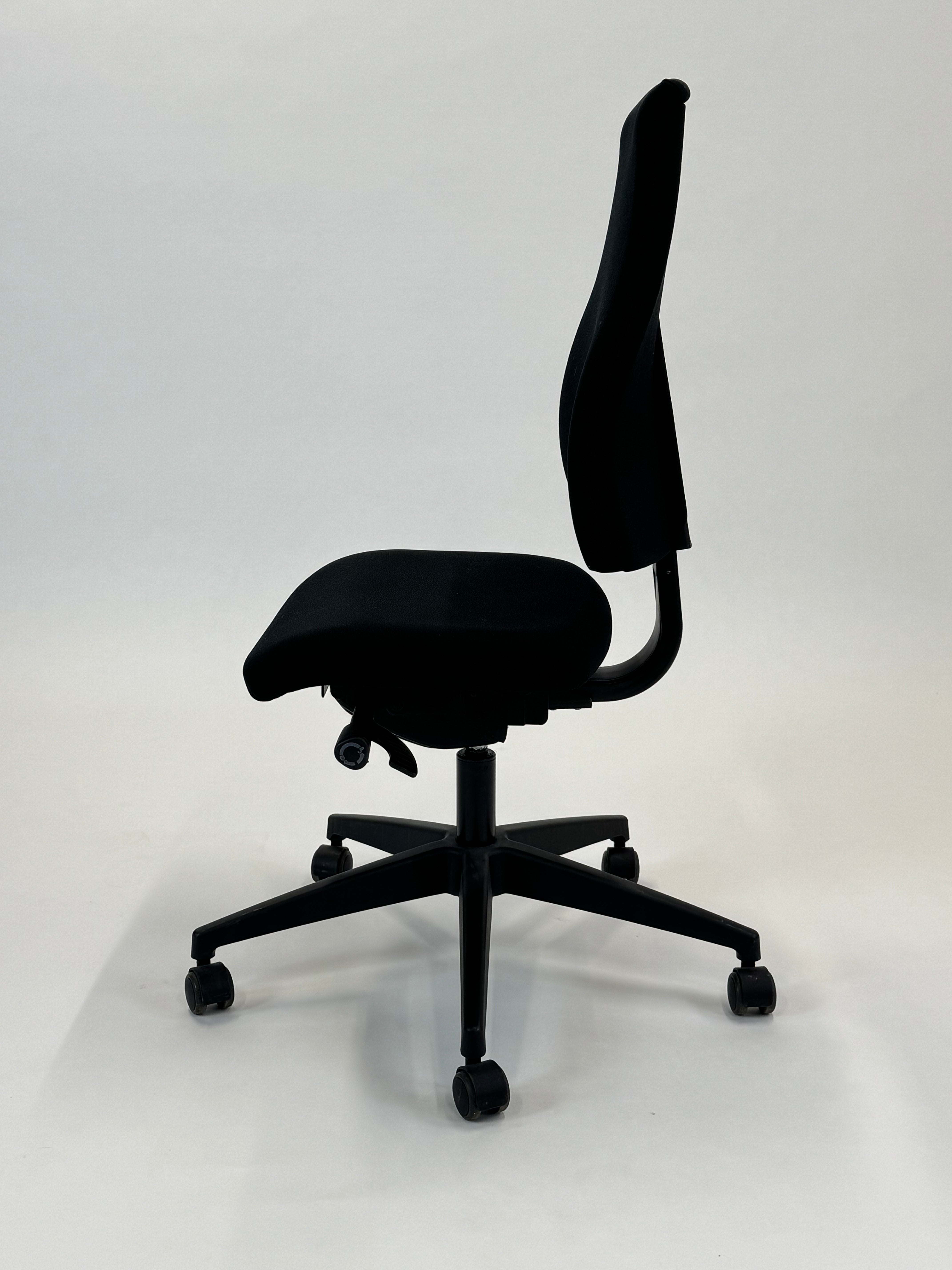 Interstuhl | Geos 16G2