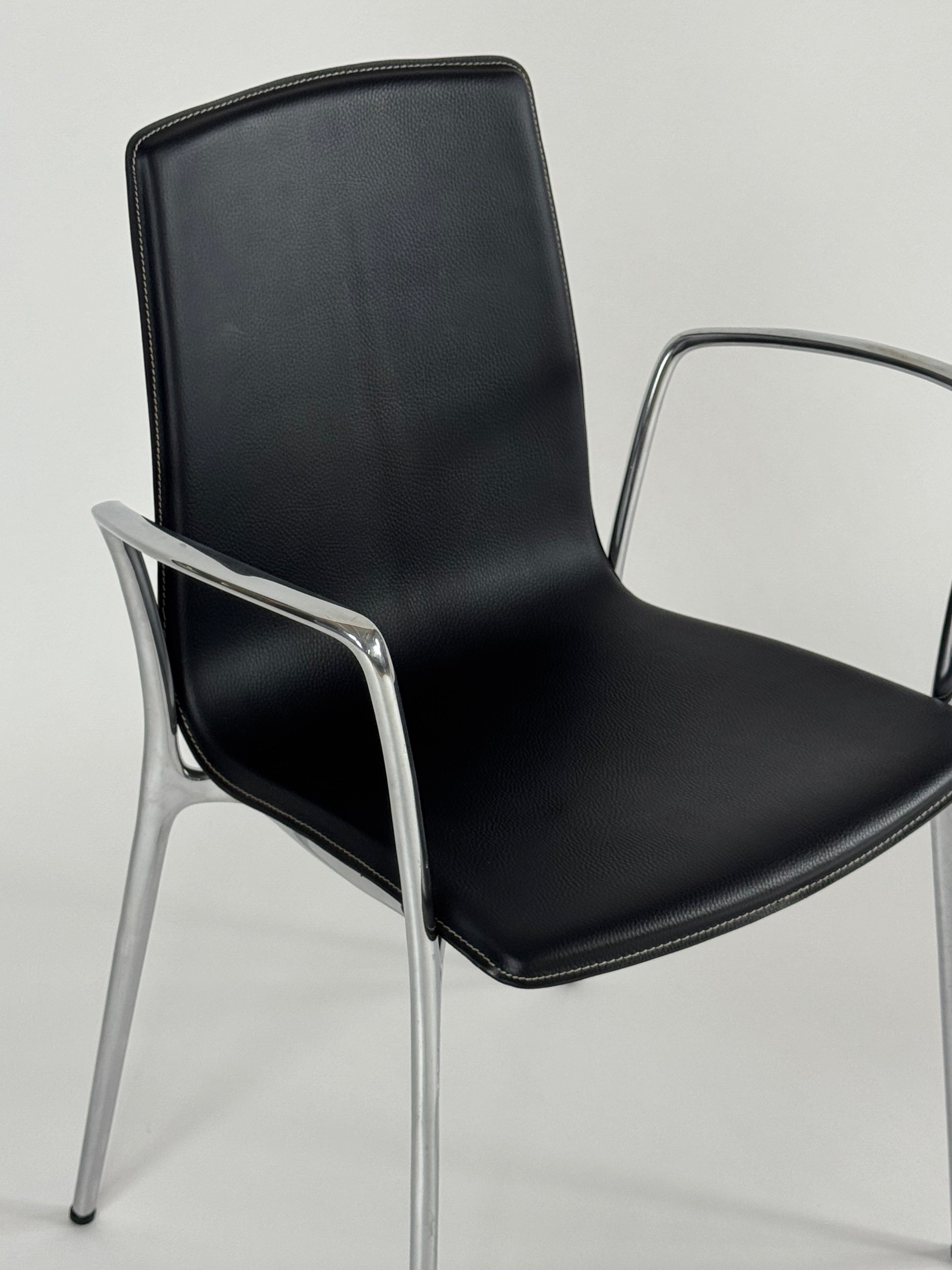 Akaba Gorka Stol – Sort Læder/Krom