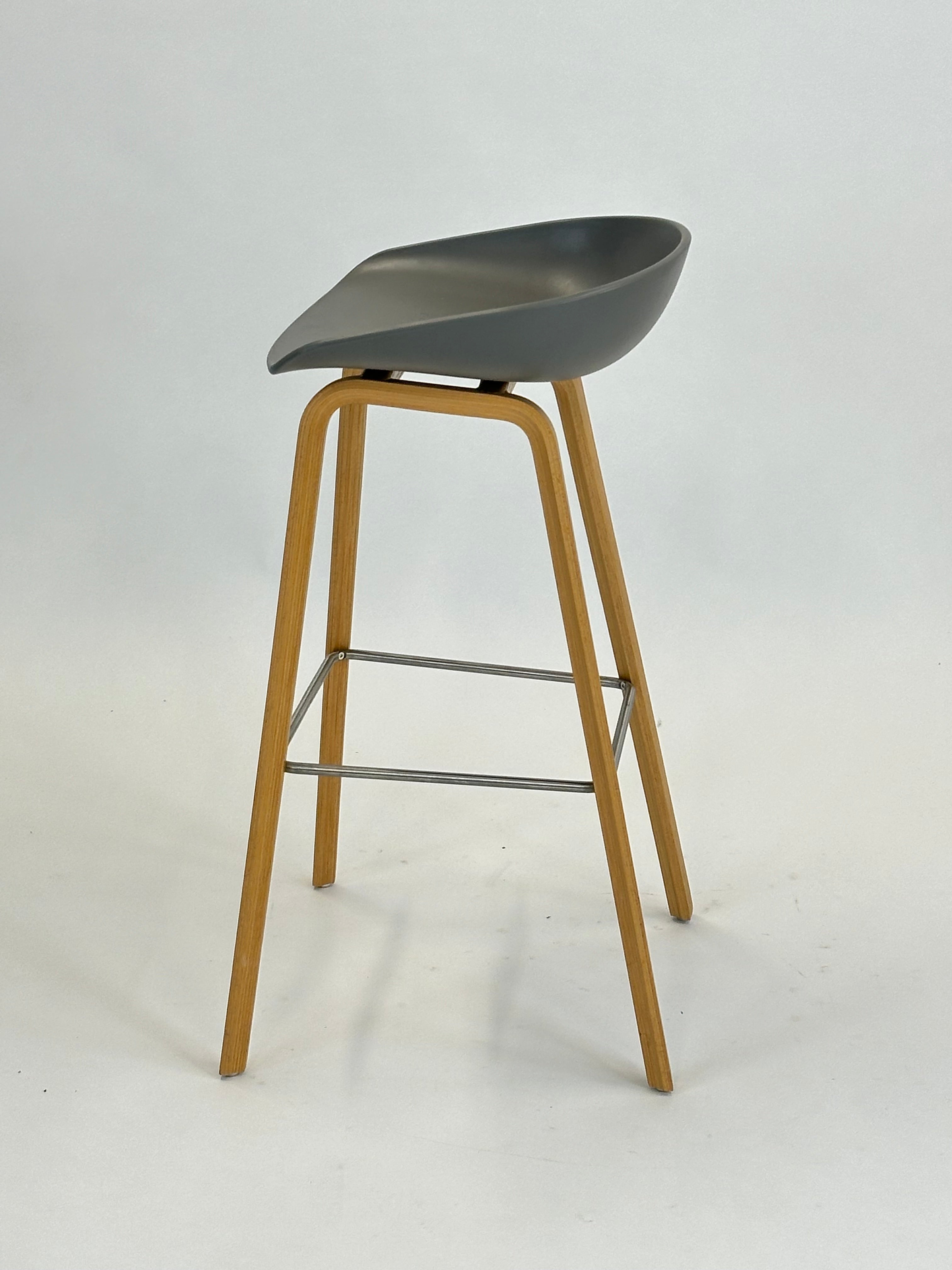 HAY - About a Stool AAS 32 (Grå)