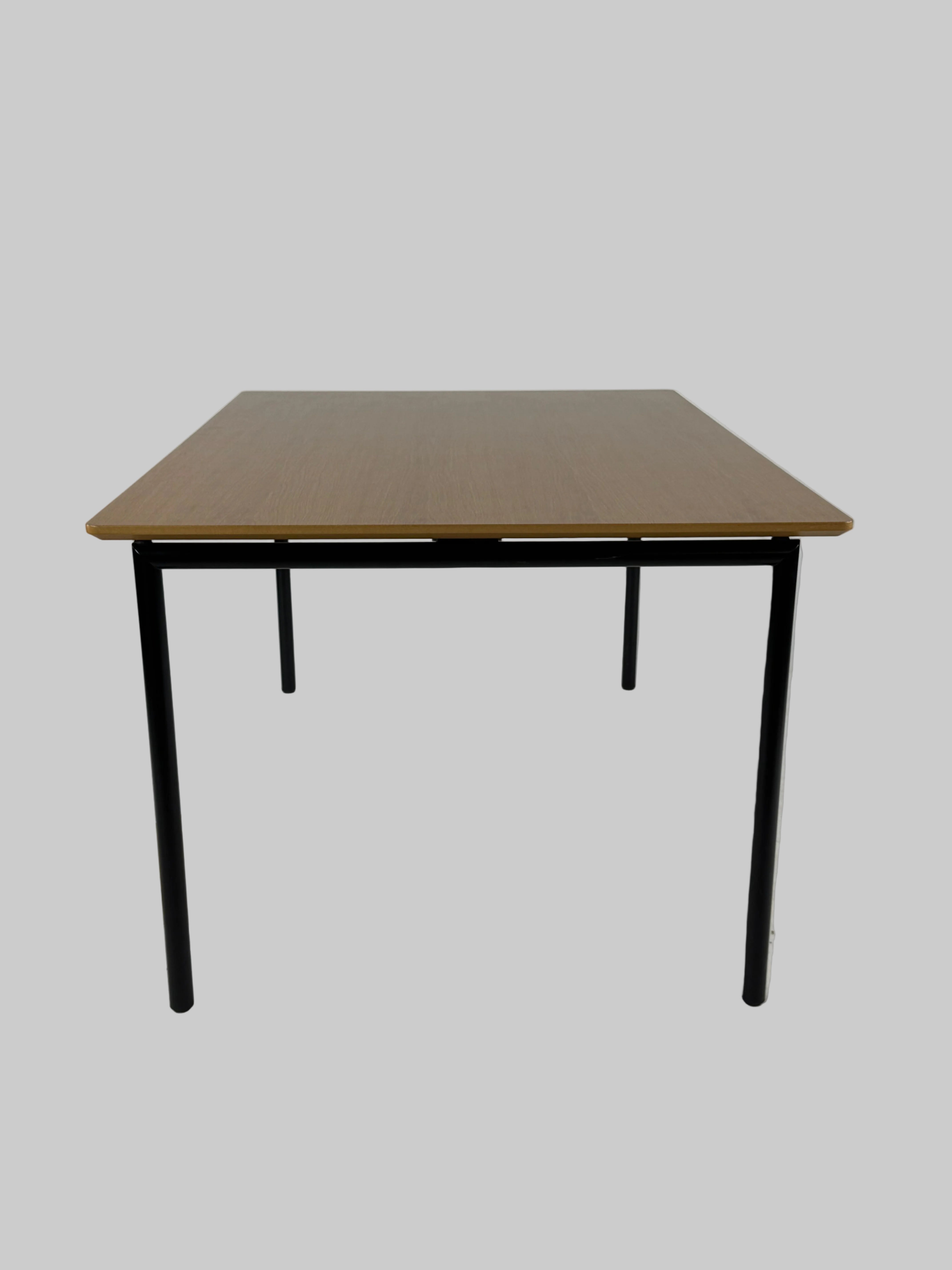 Howe Usu Bord – Natur/Sort Stel 140x100 cm