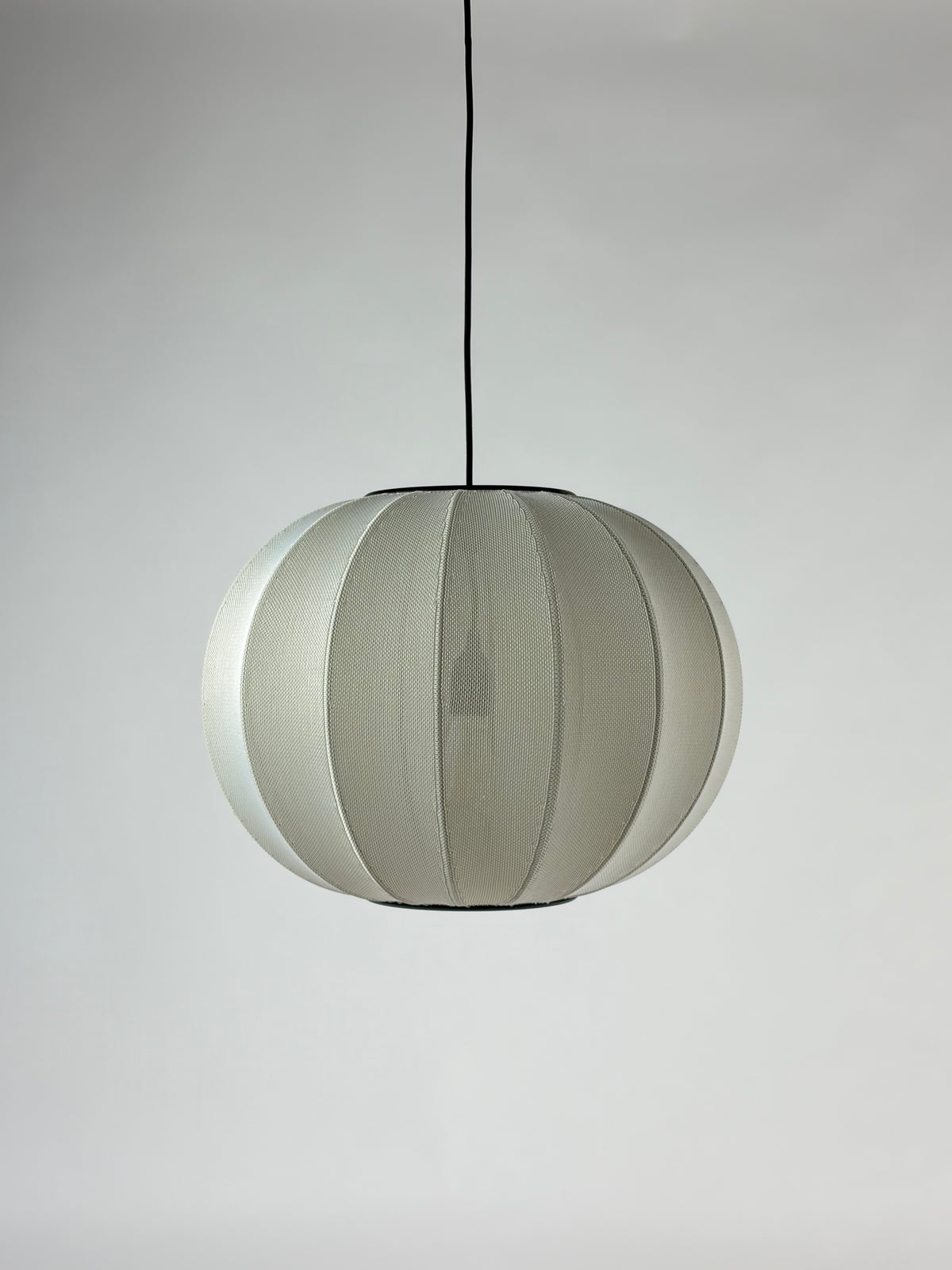 Made By Hand Knit-Wit Round Pendel – Pearl White Ø45