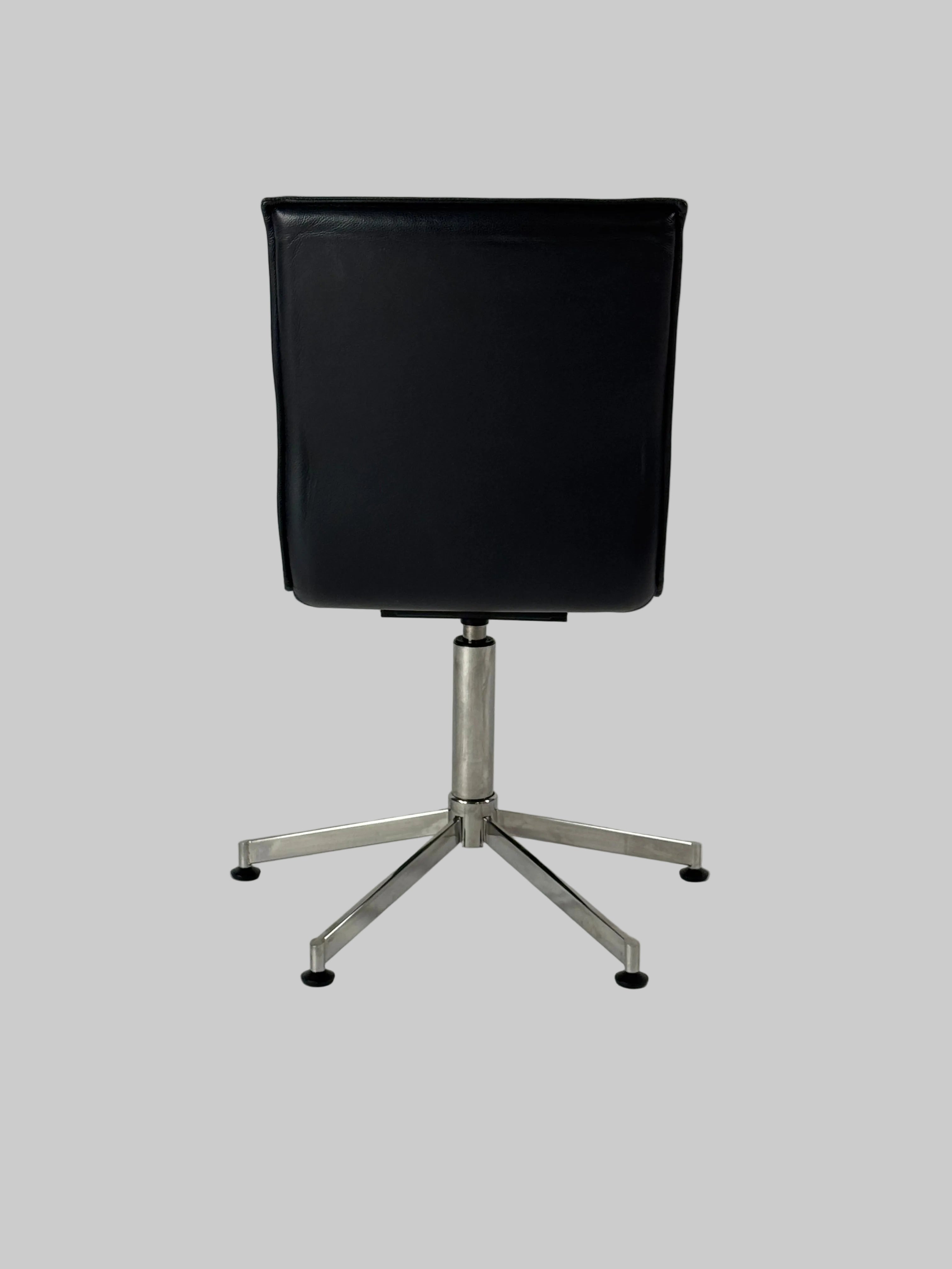 Magnus Olesen Inferno Stol – Sort Læder