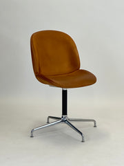 GUBI | Beetle Meeting Chair (Cognac)