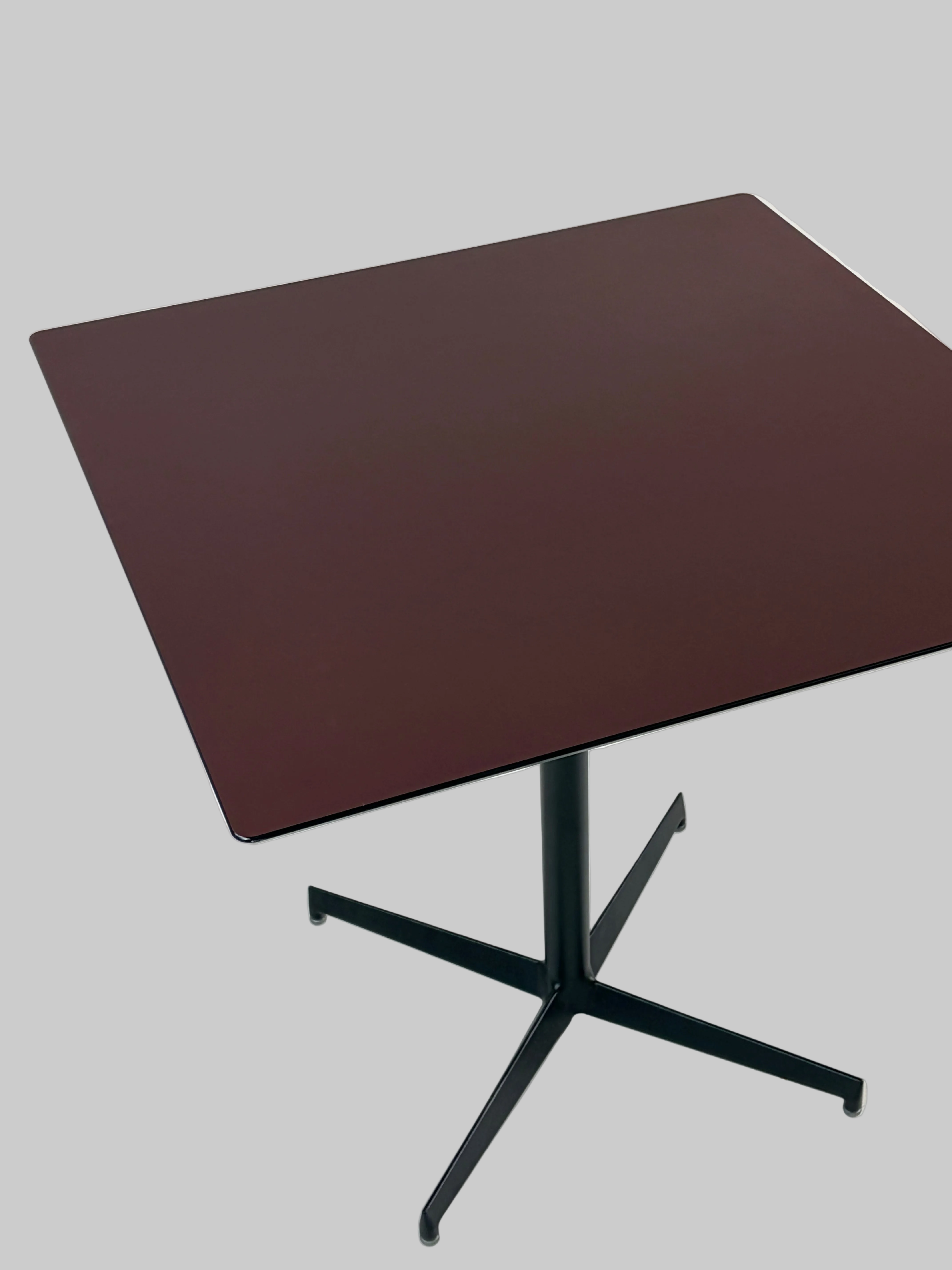 Pedrali Laja Bord – Bordeaux/Sort Stel 80x80xH75