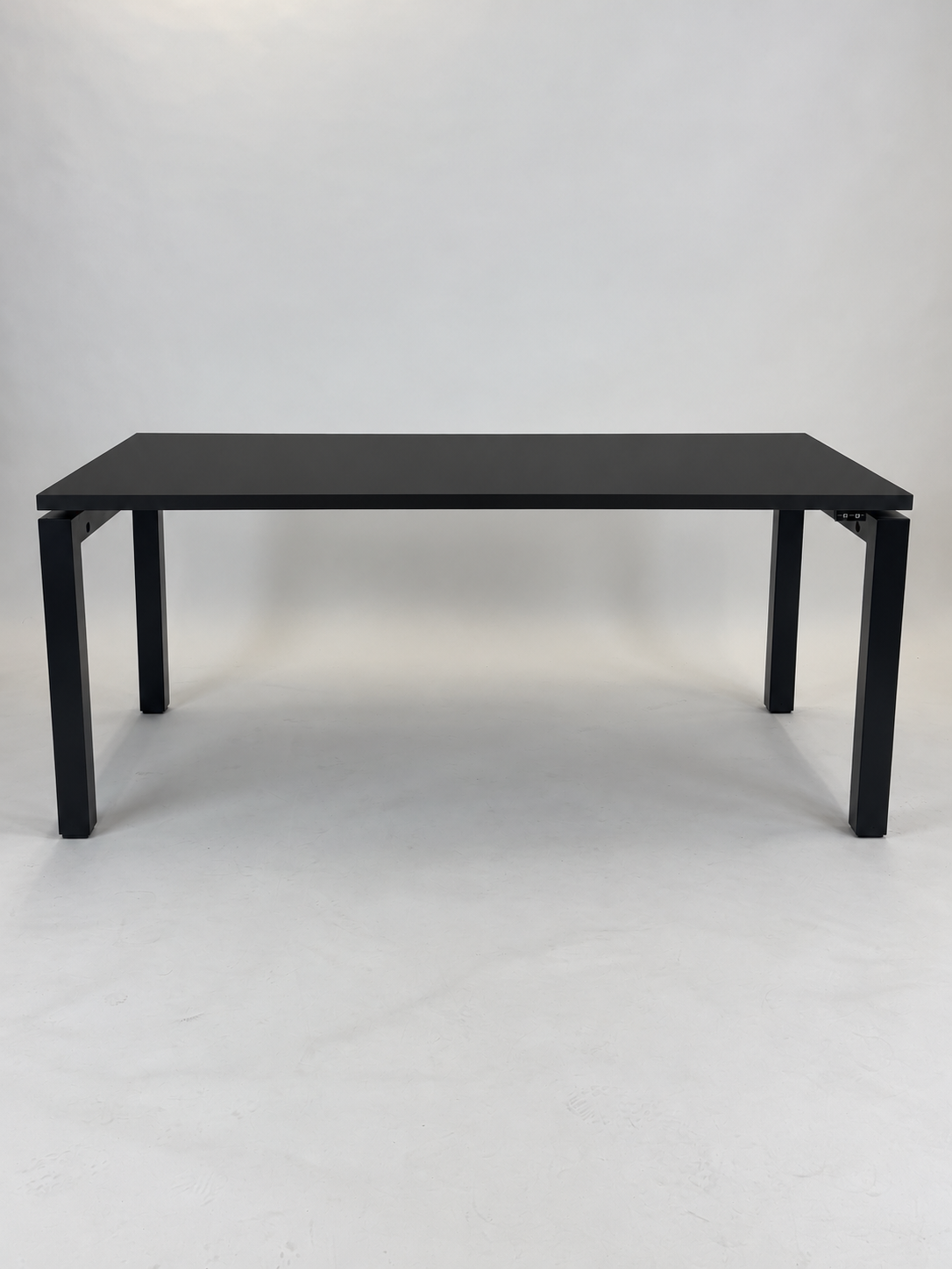Paustian PO40 Hæve/sænkebord - Sort 200x100