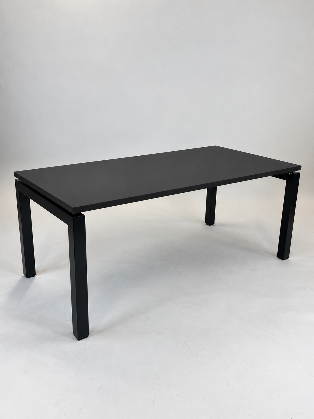 Paustian PO40 Hæve/sænkebord - Sort 200x100