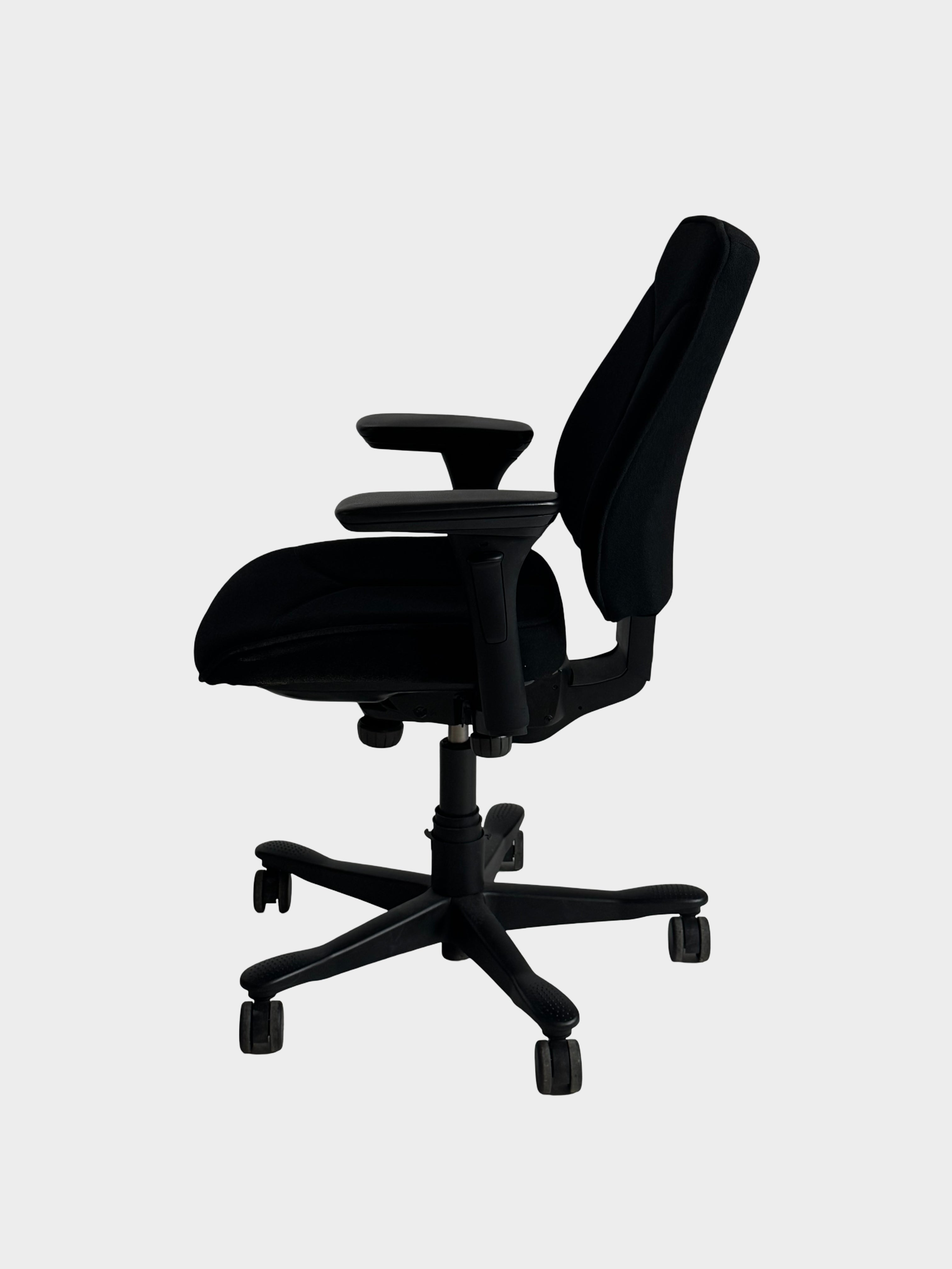 Kinnarps Free Float 6000 Kontorstol – Sort m. Armlæn