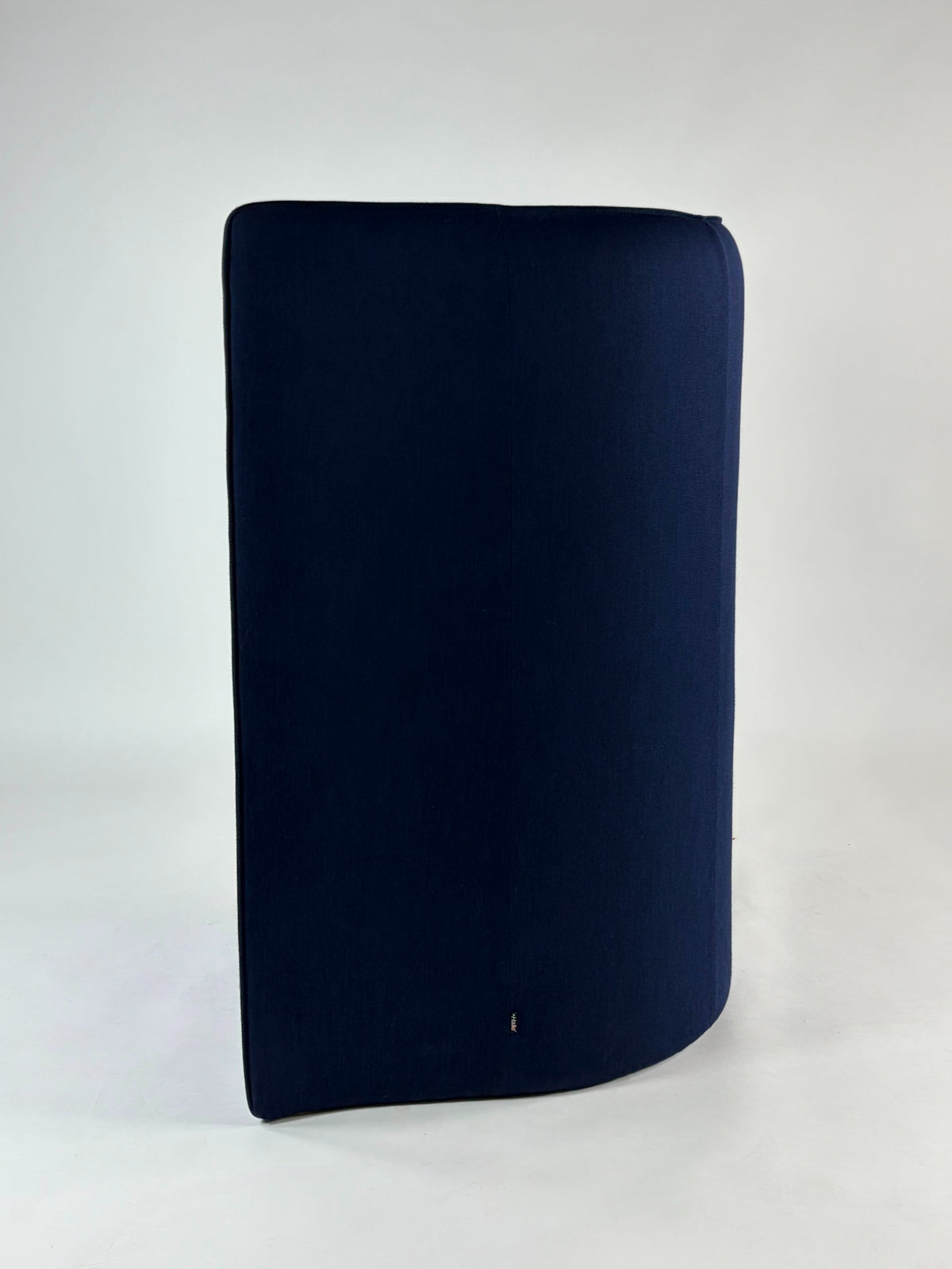+Halle Proto High Back Out Loungestol – Navy