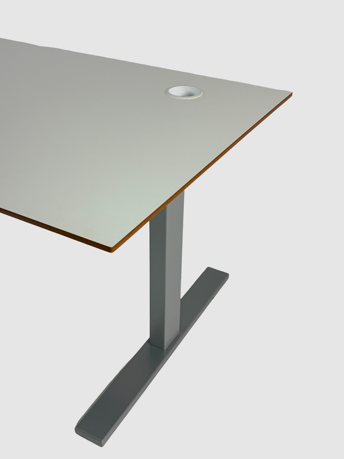 Linak Hæve/sænkebord – Hvid/Sort Stel 140x80