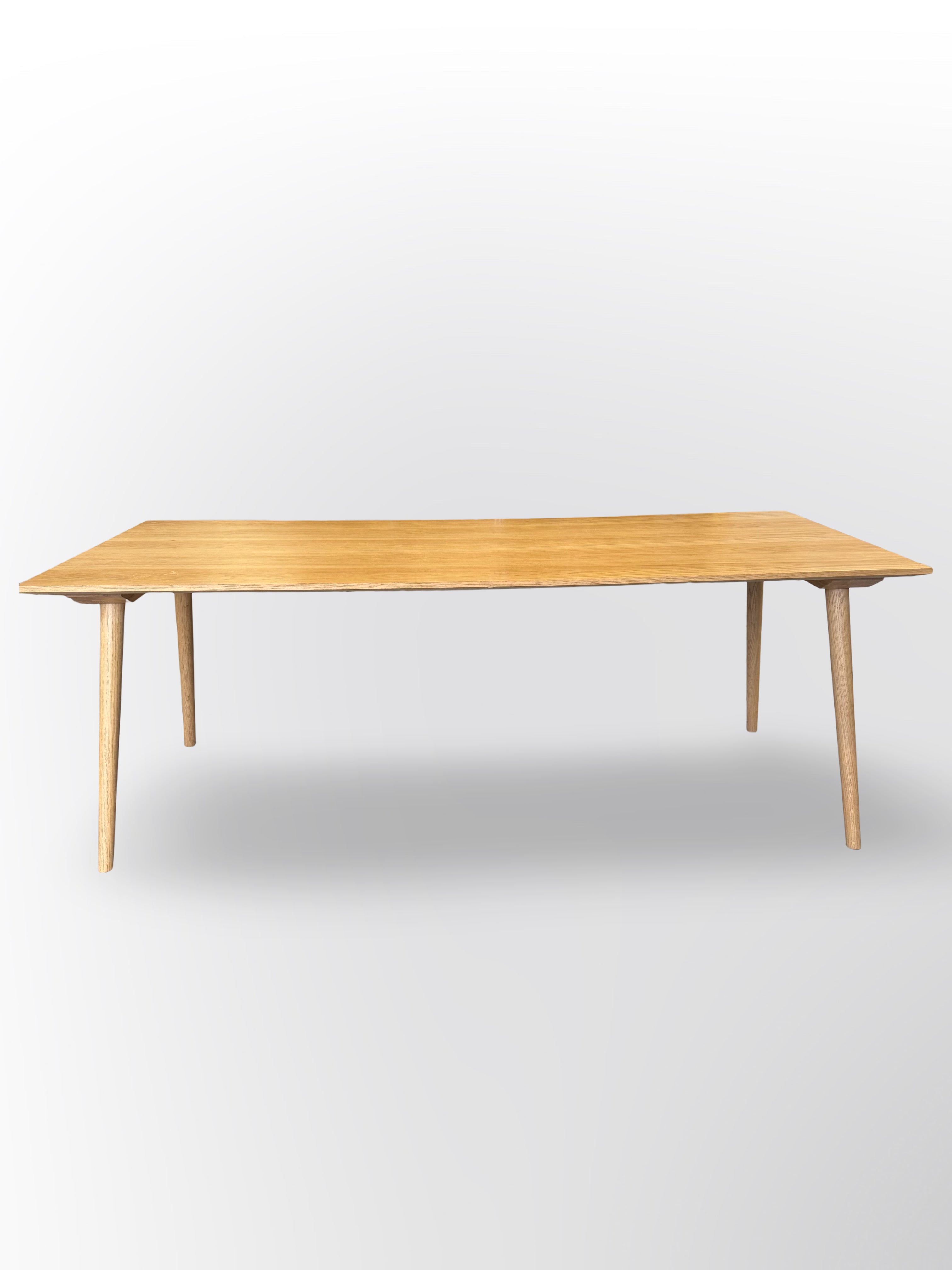 &Tradition In Between SK5 Spisebord – Eg