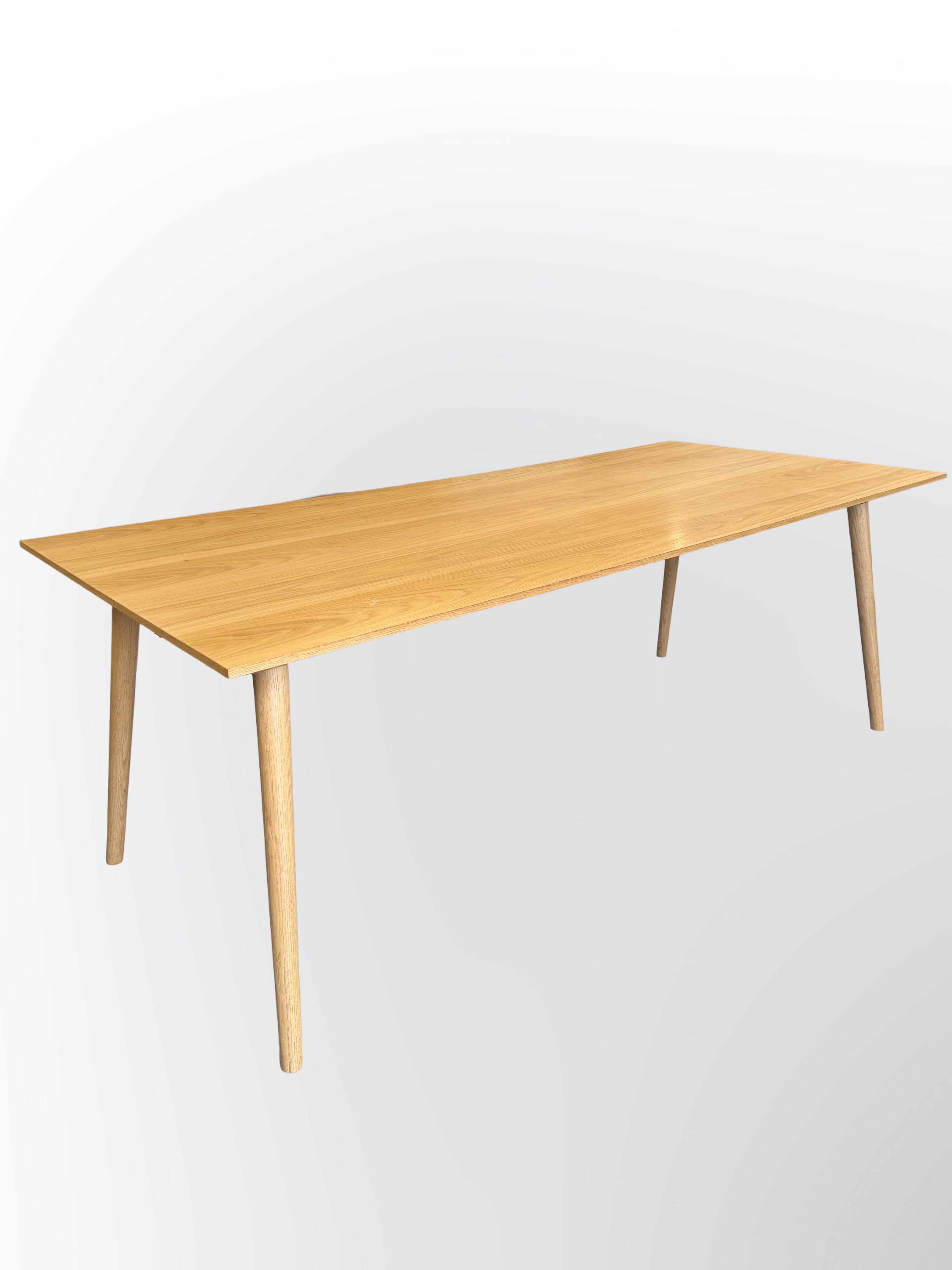 &Tradition In Between SK5 Spisebord – Eg