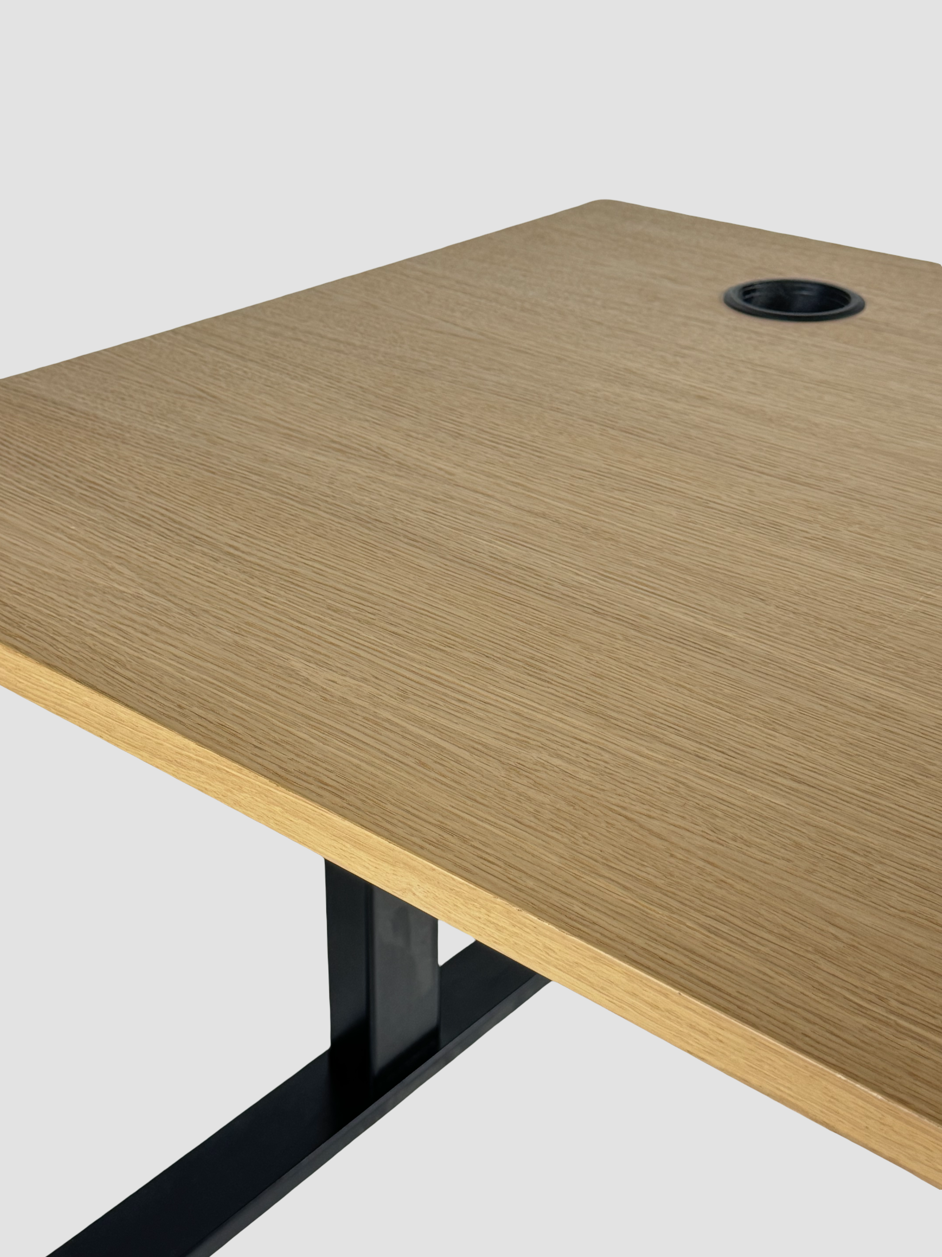 Linak Hæve/sænkebord – Natur/Sort Stel 140x80 cm