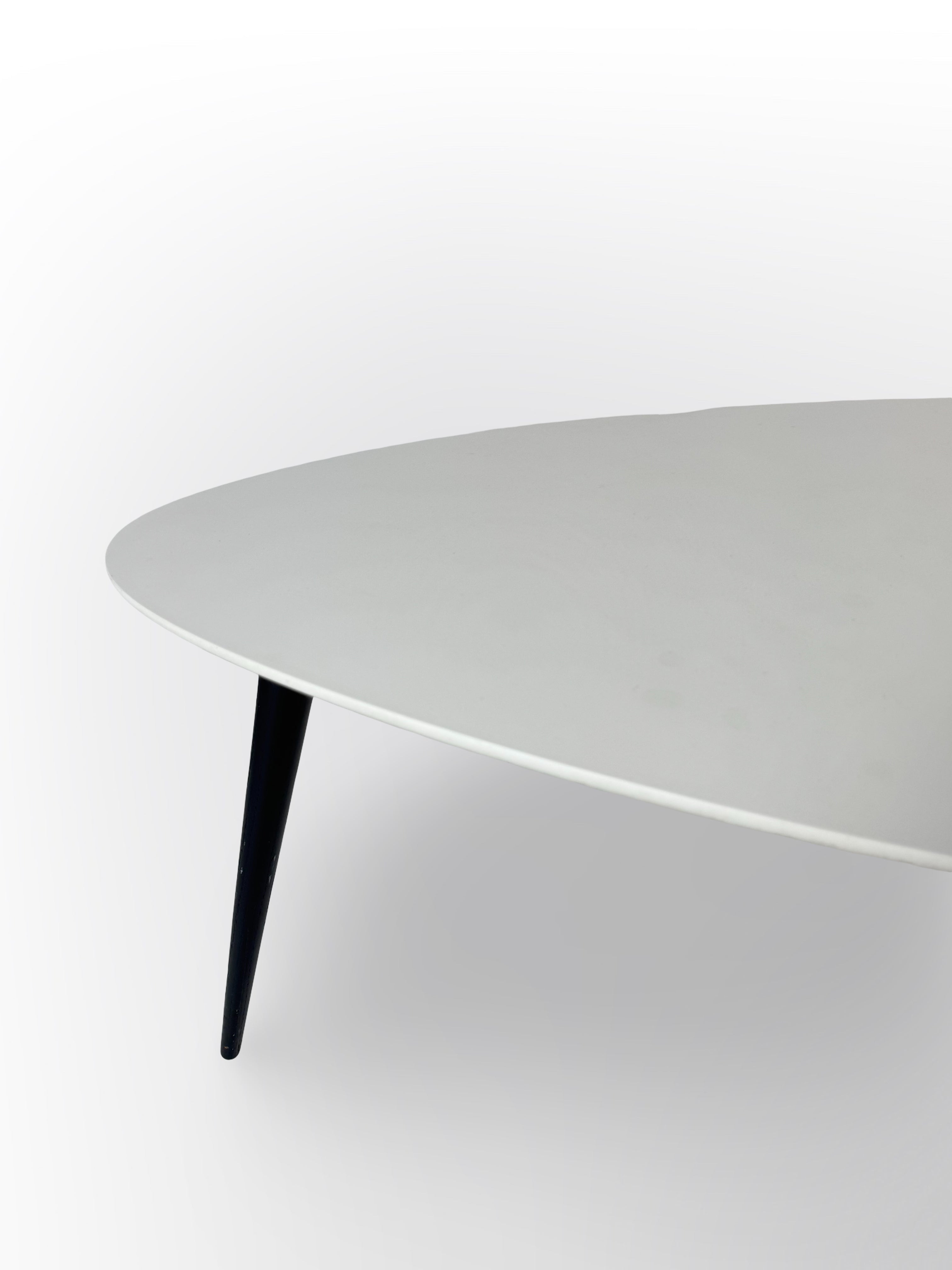 Fredericia Furniture Icicle Sofabord – Hvid/Sort Stel