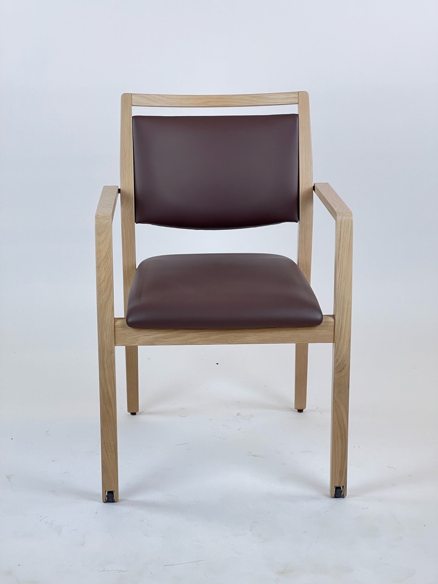 Klassisk stol fra Brunner med fronthjul